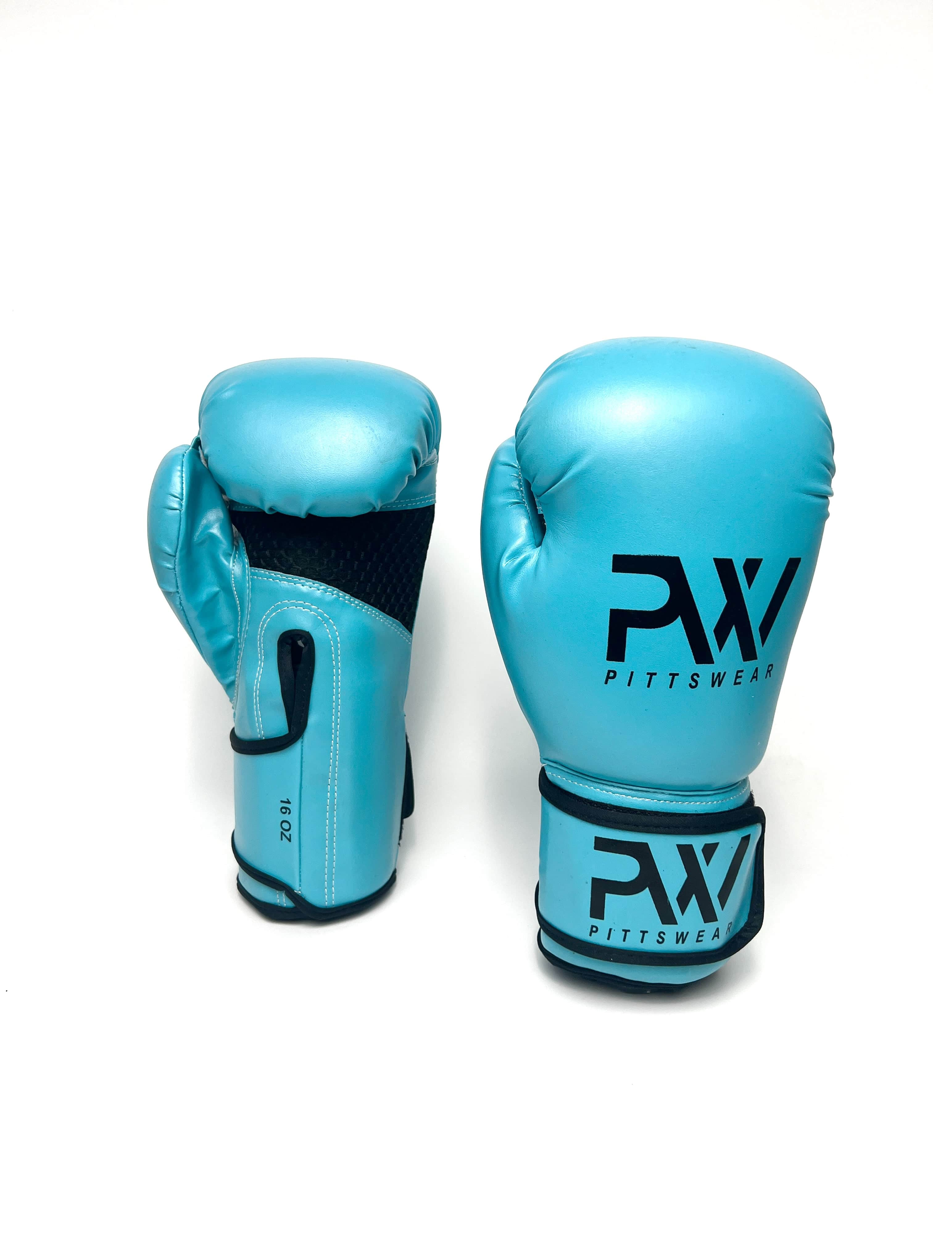 Blaue Boxhandschuhe: Ein Paar blaue PittsWear 16-Unzen-Boxhandschuhe.