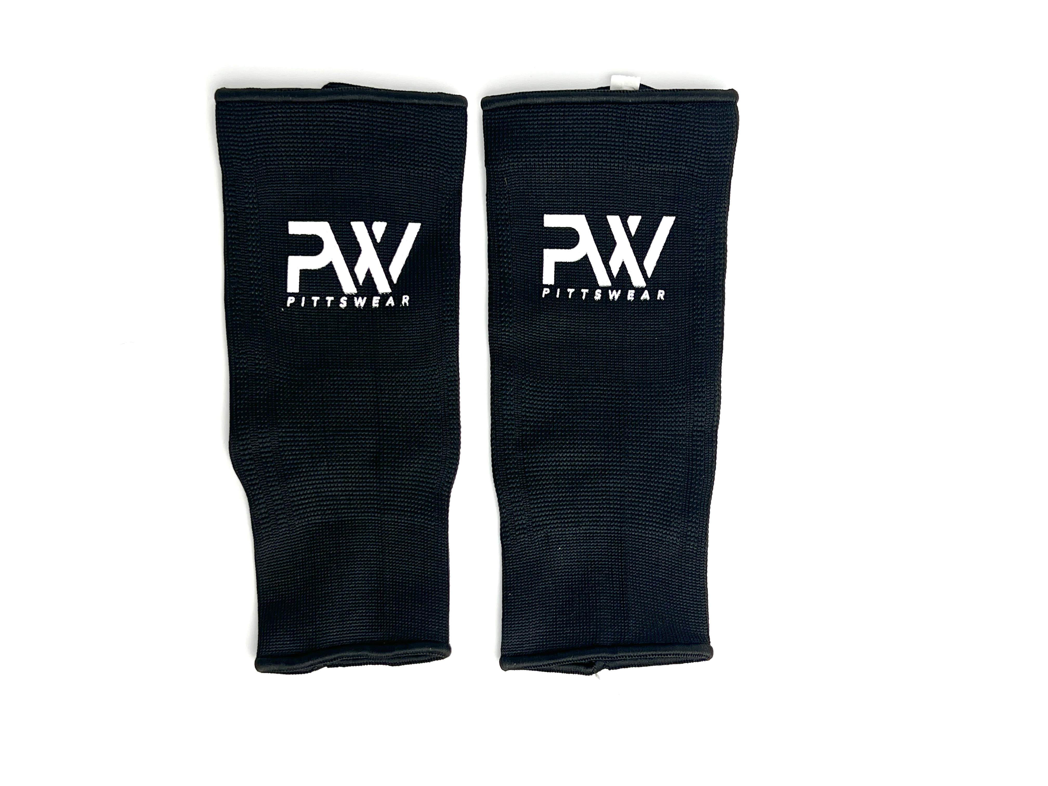 Schwarze PittsWear Fußgelenkbandagen, Paaransicht mit Logo