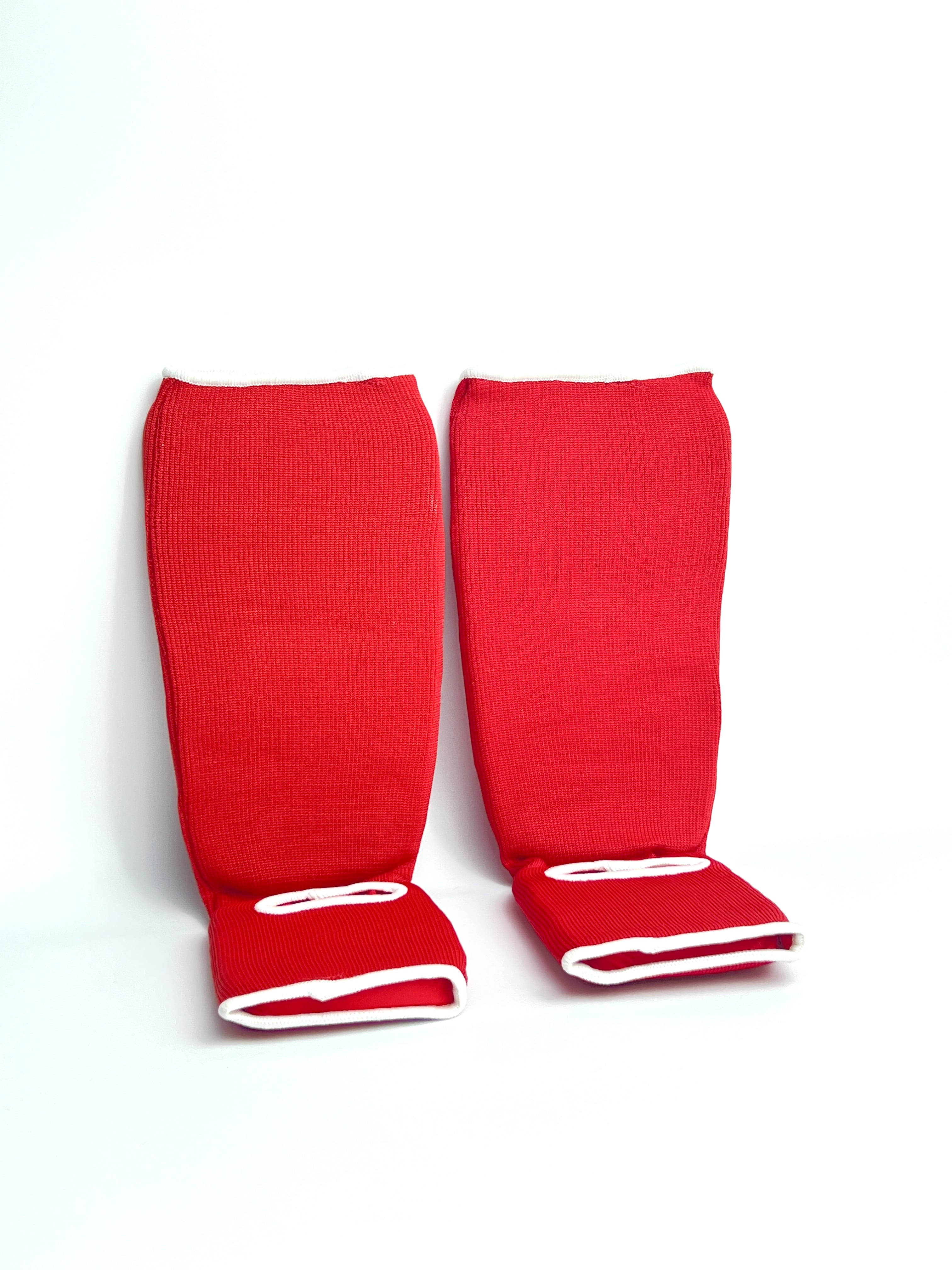 Rote PittsWear Schienbeinschoner für Kinder, Rückansicht mit Logo