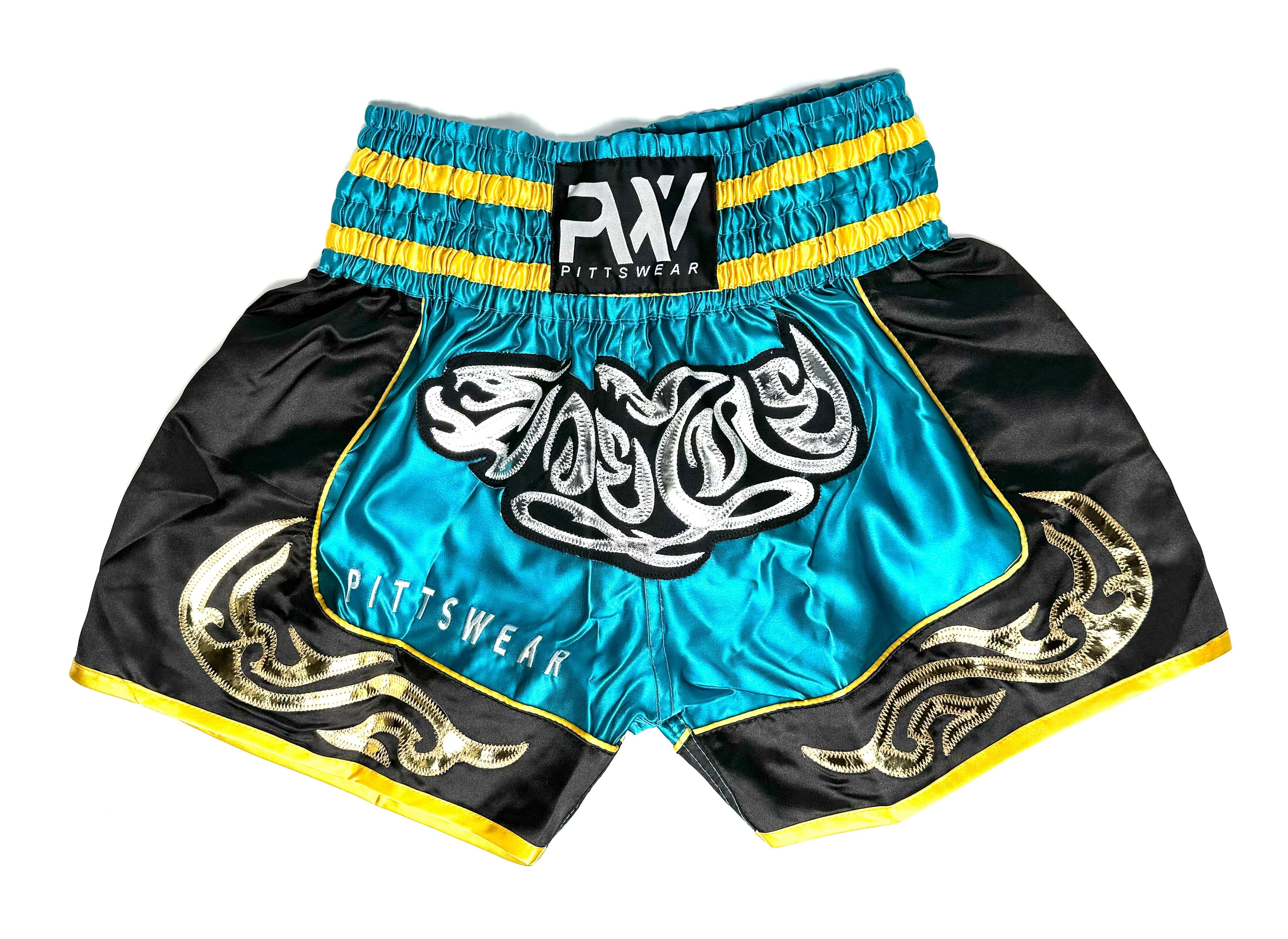 Thaibox Shorts in Türkis/Schwarz von PittsWear, aus strapazierfähigem und atmungsaktivem Material mit elastischem Bund und verstellbarem Kordelzug